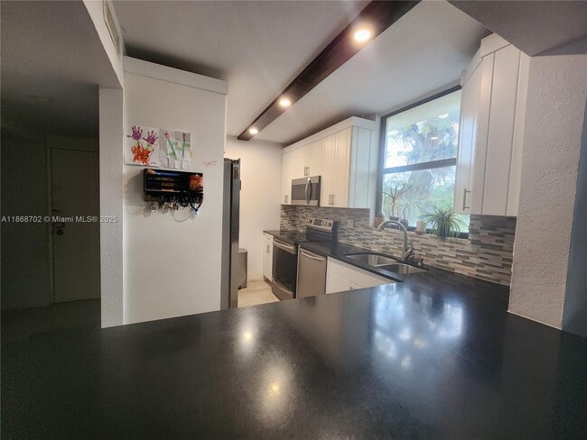 Photo - 8419 Forest Hills Dr Unit 308