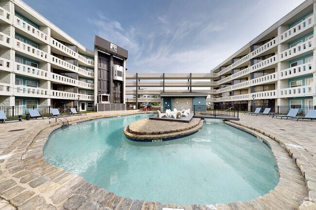 Lazy River Pool