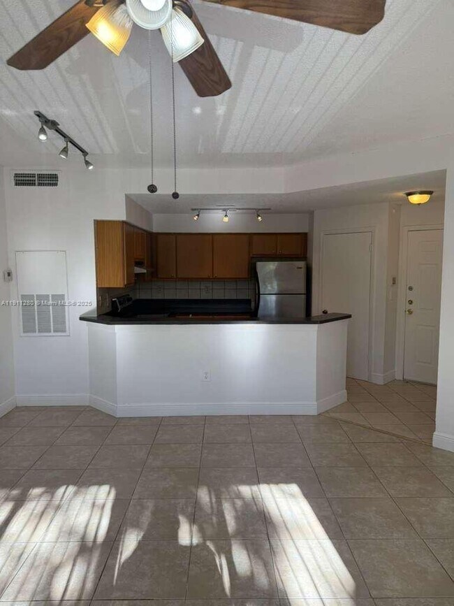 Photo - 2445 SW 18th Terrace Unit 1116