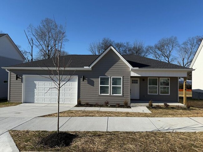 Lovely New Home in Old Hickory - Lovely New Home in Old Hickory