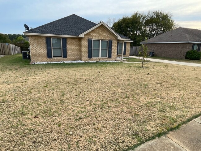 Photo - 506 Old Mill Way