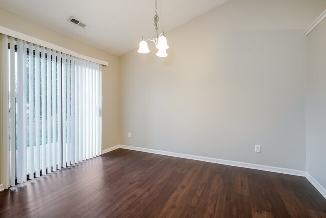 Photo - 6023 Janel Cir