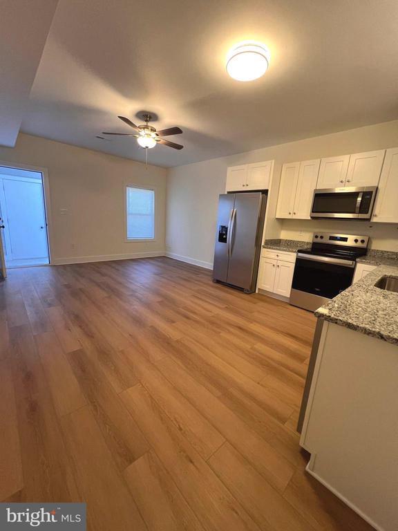 Photo - 113 W North St Unit 100