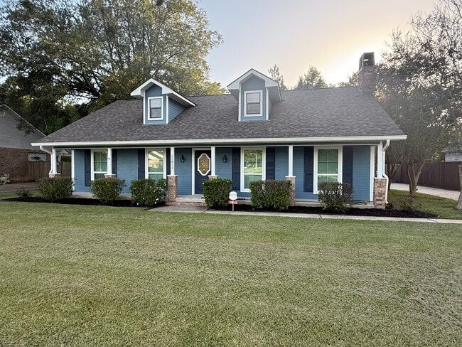Building Photo - 11813 Wild Rose Dr Rental