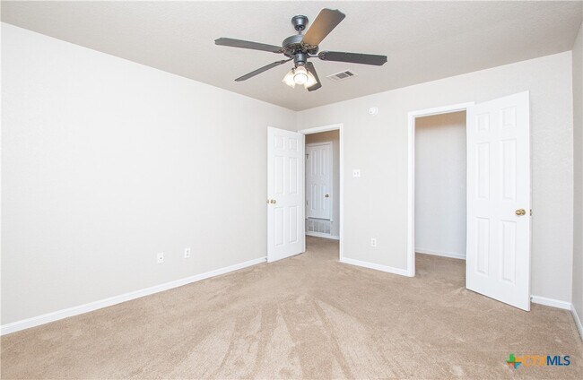 Photo - 402 Deloris Dr