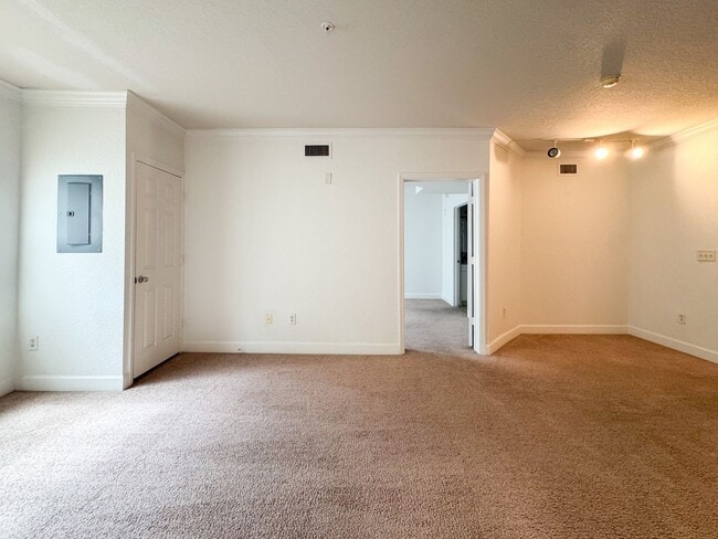 Photo - Perfectly priced 1/1 in heart of Downtown Orlando