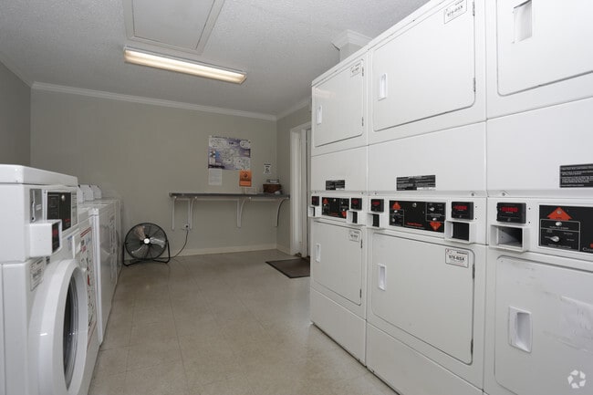 24 hr Laundry Facilities