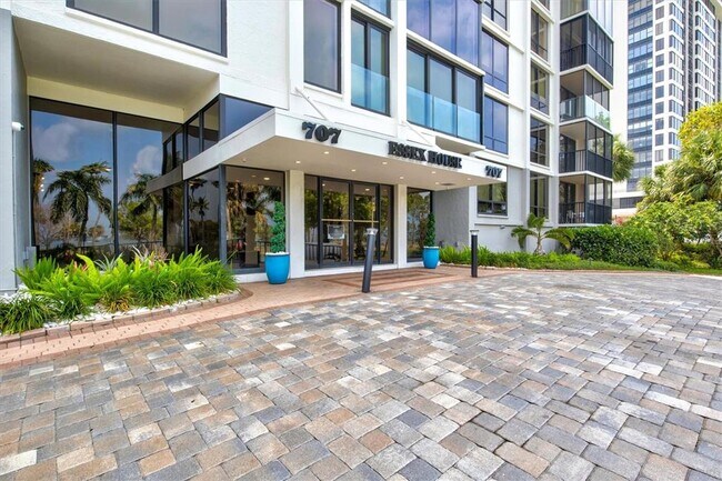 Photo - 707 S Gulfstream Ave Unit 906