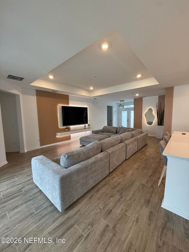 Photo - 2105 Featheredge Wy