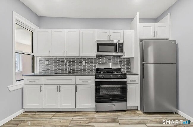 Photo - 1220 Pembroke St Unit 3L