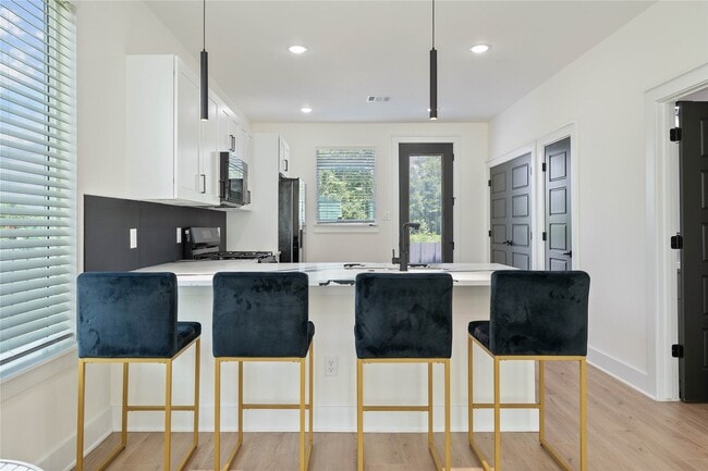 Photo - Villas at Mansfield ALL BILLS PAIDS