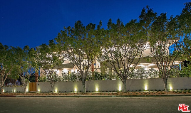 Photo - 8566 Colgate Ave