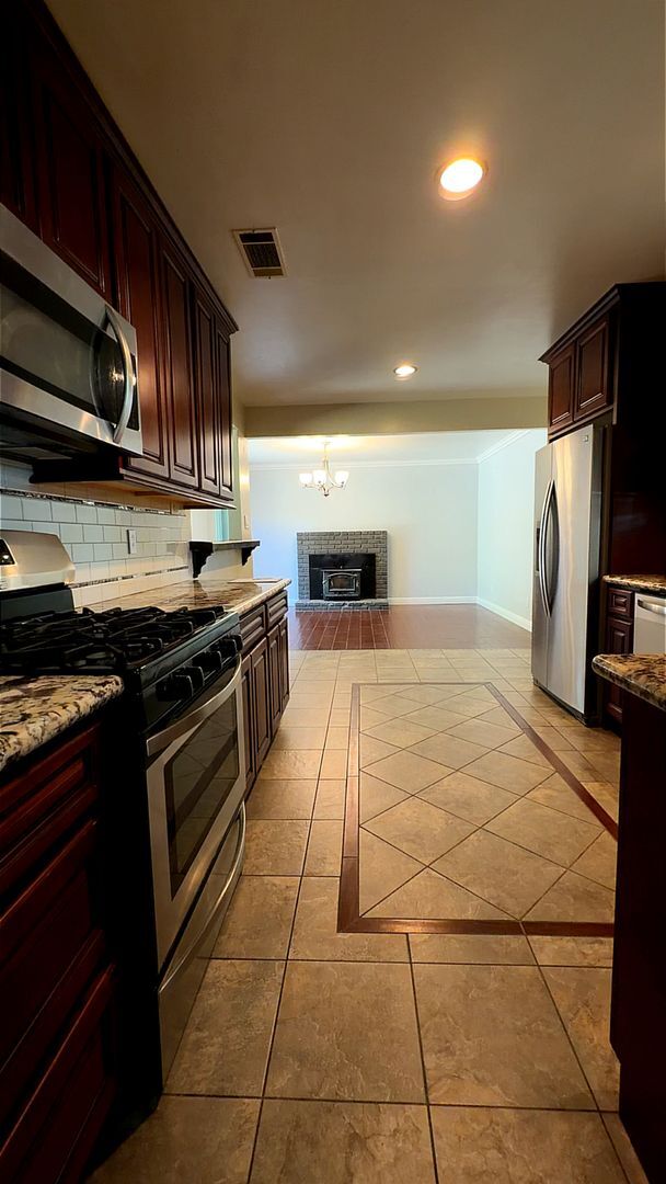 Photo - 2632 Story Ave