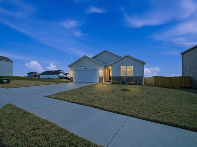 Photo - 784 Hoffman Hills Blvd