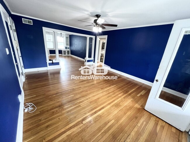 Photo - 406 E 43rd St Unit Apt 3E