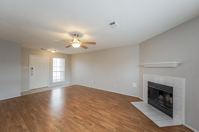 Photo - 8906 Belle Glen Dr