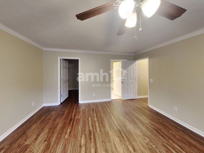 Building Photo - 7028 Oak Brook Terrace Rental