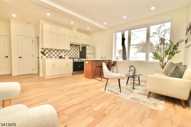 Photo - 15 Palisade Ave Unit 1