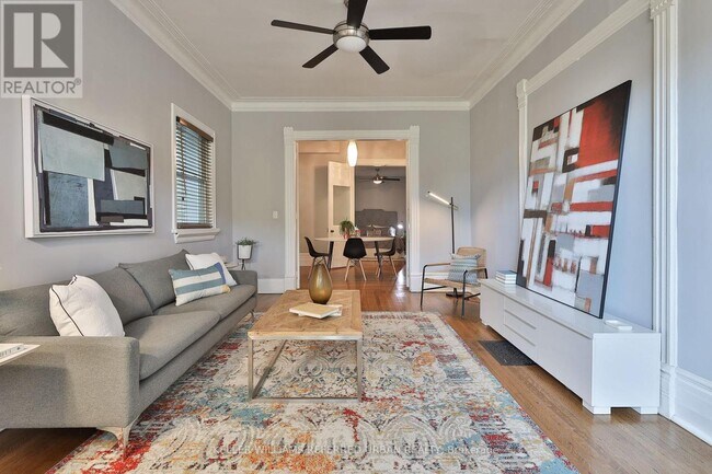 Photo - 234 Seaton St