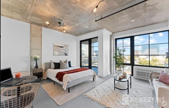 Building Photo - 65 McWhorter St Unit 500 Rental