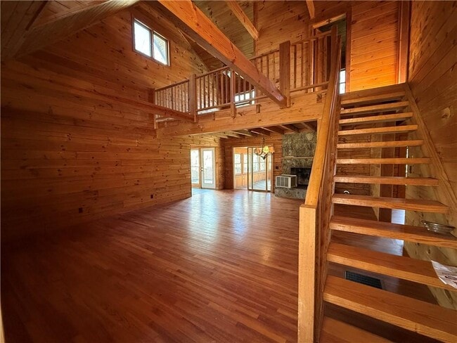 Building Photo - 2405 Mountain Rd