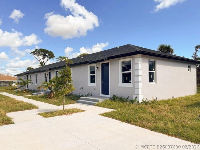 Photo - 246 Rotonda Blvd W
