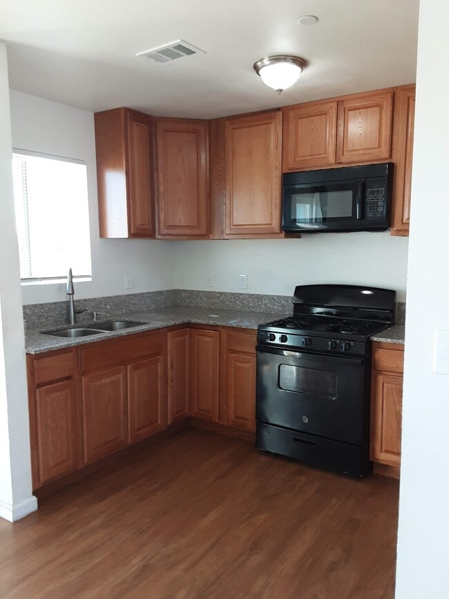 Photo - 154 Amberidge Dr