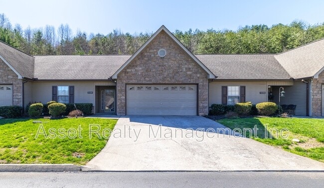 Building Photo - 5104 Cates Bend Way