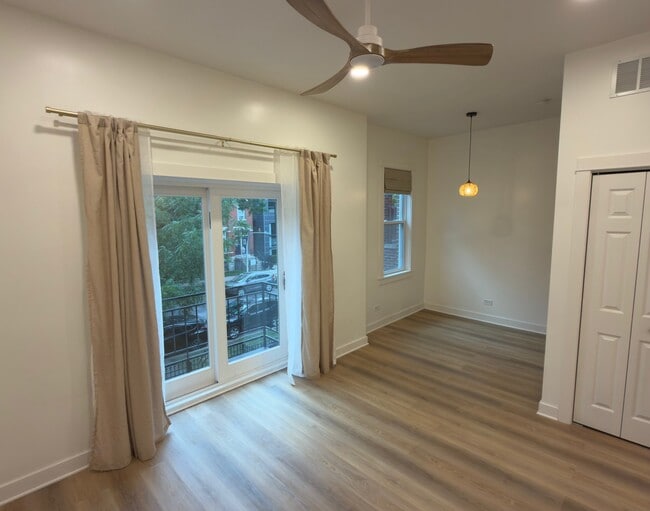 Photo - 1529 N Maplewood Ave Unit 2