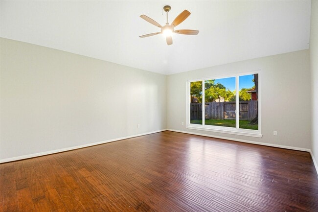 Building Photo - 15522 Valley Plum Ct