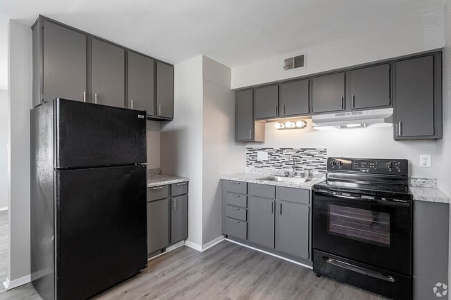 Pine Ridge Apartments