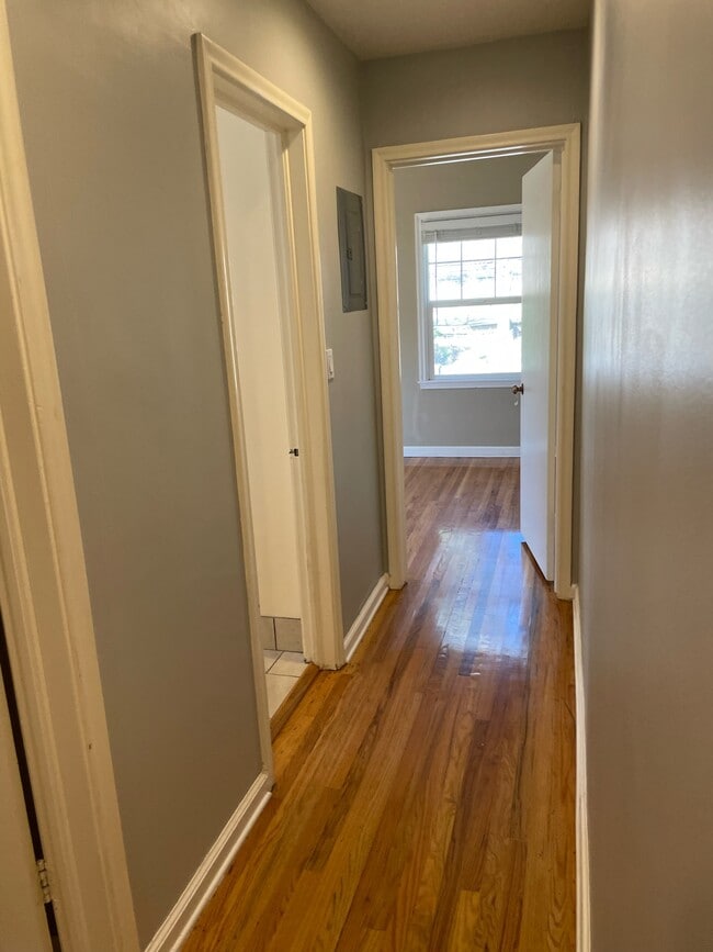 Photo - 781 E 11th Ave