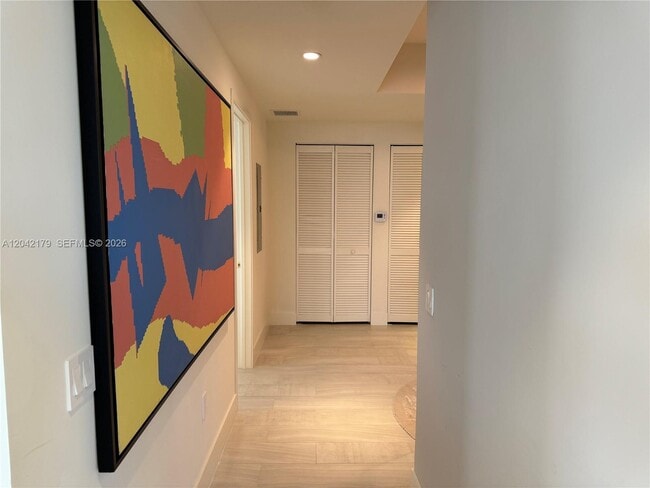 Photo - 2000 Metropica Wy Unit 903
