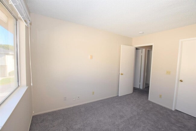 Photo - Popular Victoria Avenue Penthouse