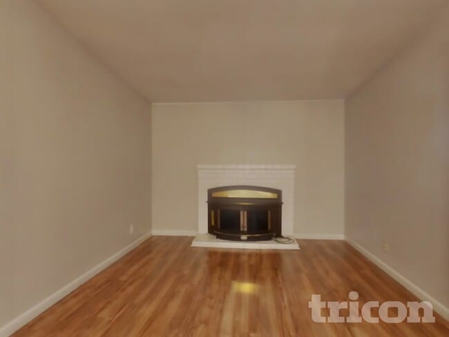 Photo - 402 E Pacific Ave