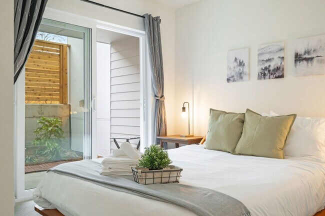 Photo - 4453 Aurora Ave N Unit SI ID1035998P