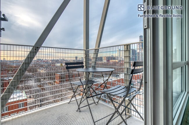 Photo - 1401 S State St Unidad FL7-ID1018