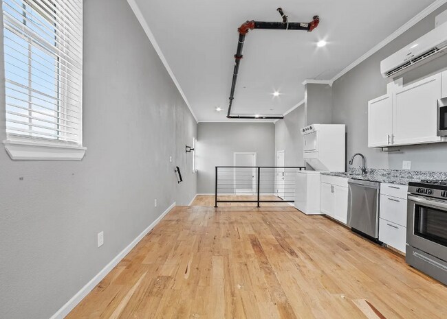 Photo - 2714 E 15th St Unit 4