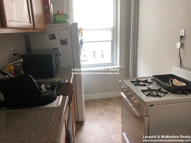 Photo - 27 Woodstock Ave Unit 6