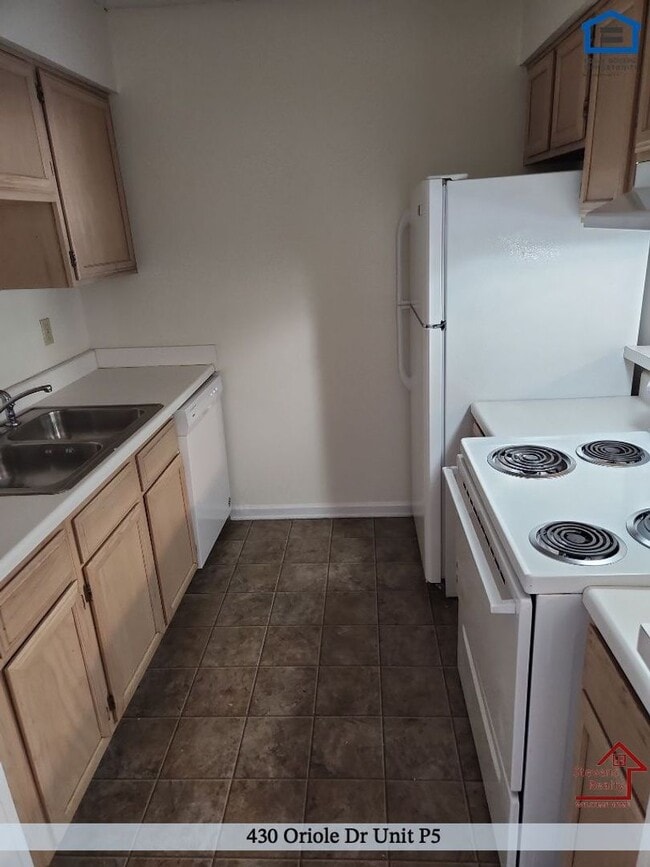Photo - 430 Oriole Dr