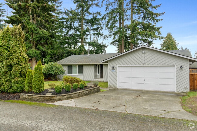 Building Photo - 17729 Spruce Way Rental