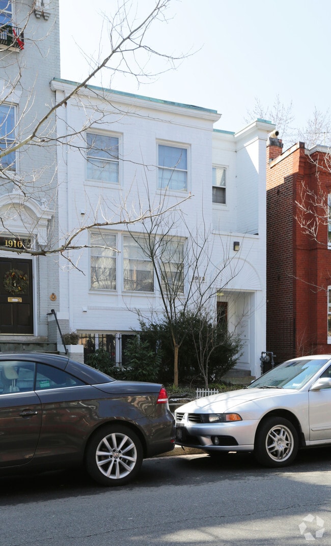 Photo - 1912 S St NW