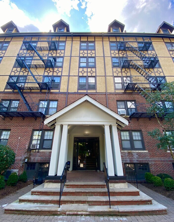 Photo - Hillside Gardens Apartment Homes
