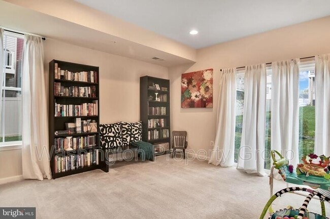 Photo - 7905 Trailview Xing