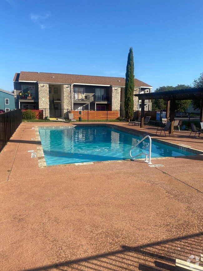 Pool and Pergola - The 10Forty8 Modern Living Rental