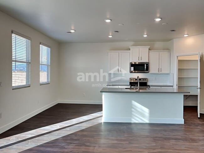 Photo - 9079 Henley Ave