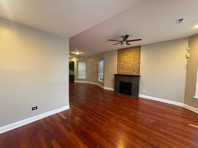 Photo - 4518 S Indiana Ave Unit 2