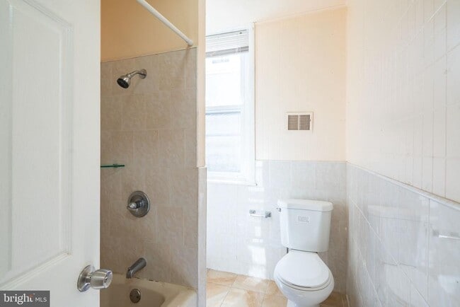 Photo - 3118 Haverford Ave