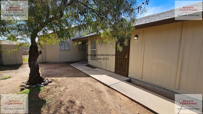 Building Photo - 1st Ave & Irvington Rd area 3 bedroom with AC