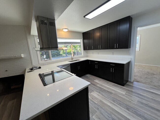 Photo - 4125 Apache Rd